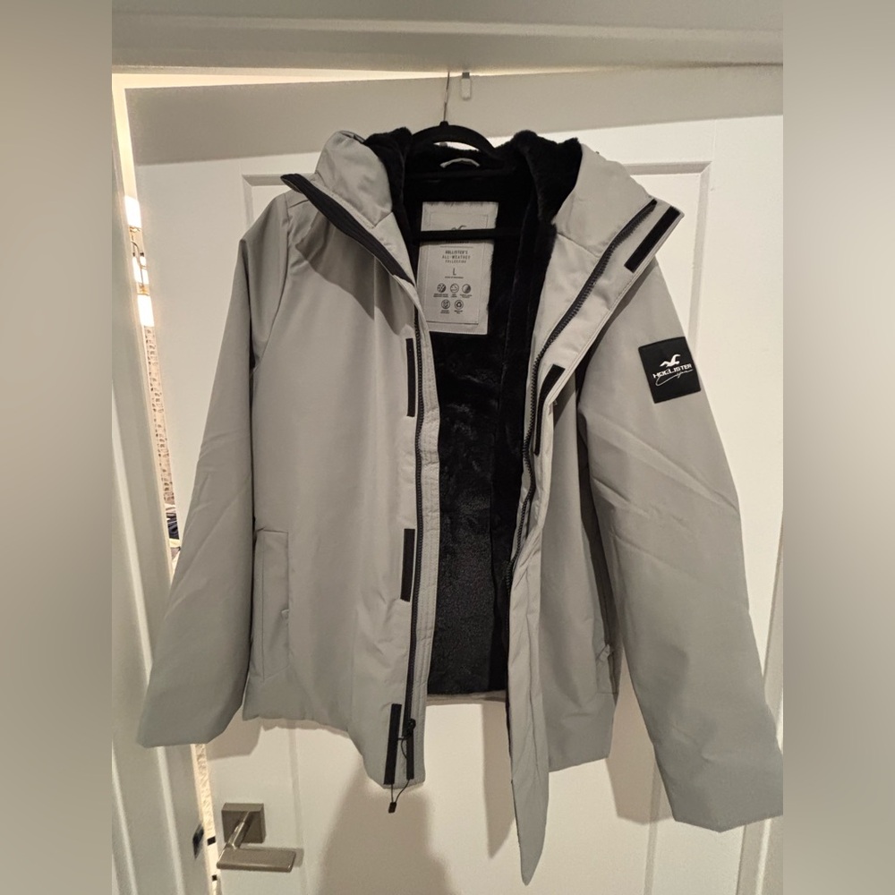 NEW Men’s Size L Hollister All-Weather Collection Jacket
